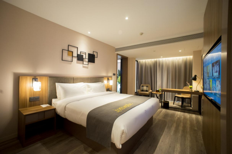 首旅如家創(chuàng)新推出“暖心房” 以連住優(yōu)惠與會(huì)議空間共享，雙輪驅(qū)動(dòng)文旅市場(chǎng)復(fù)蘇